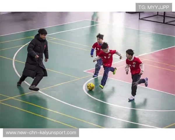 草根足球运动深度融入社会生活,成长为全民运动热点,开展足球运动的意义