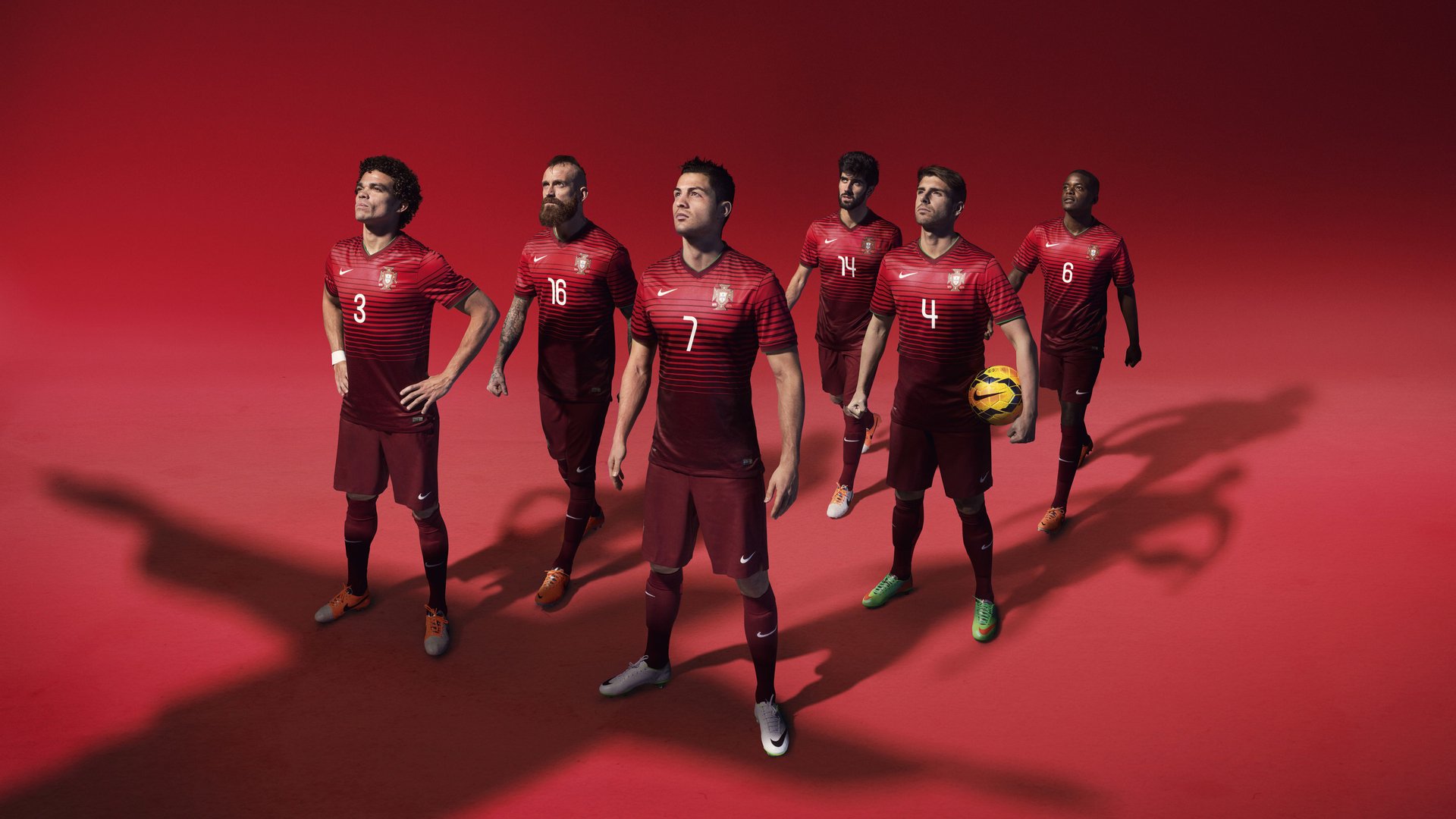 开yun官网-未来足球：全场智能检测系统助力球员健康与表现数据化管理，足球智能训练系统